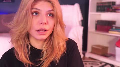 Snapshot of idontlikeguccibelts chatting on January 2026 06:00:02 PM Little Flower online show from January 2026 06:00:02 PM