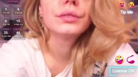 Snapshot of idontlikeguccibelts chatting on January 2026 06:44:02 PM Little Flower online show from January 2026 06:44:02 PM