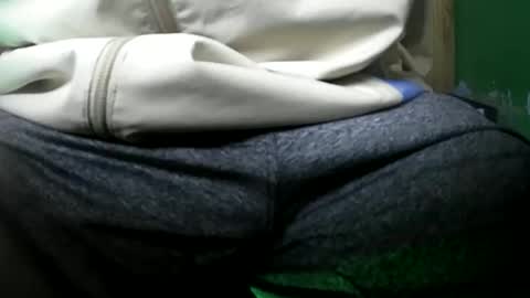 Nicolas online show from November 2025 01:37:01 AM