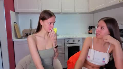 Julia and Mira online show from October 2025 08:56:02 AM