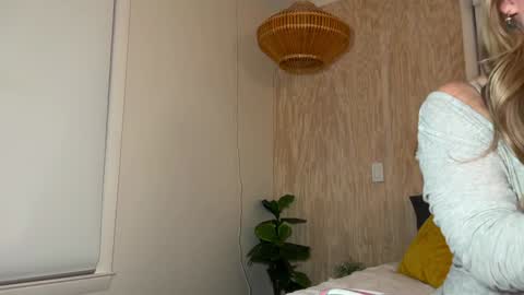 cassie online show from December 2024 08:09:01 AM