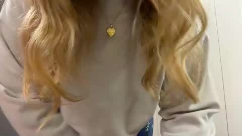 cassie online show from November 2025 04:18:01 AM