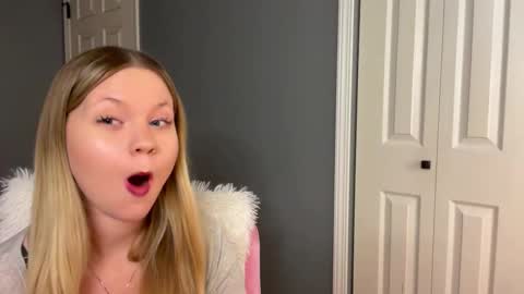 cassie online show from January 2026 08:00:02 PM