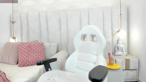 Snapshot of iim_cloe chatting on March 2026 09:41:01 PM Naty online show from March 2026 09:41:01 PM