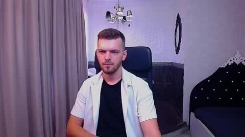 IkerGale online show from October 2025 10:44:01 AM