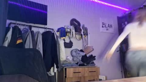 ShyLuna online show from January 2026 03:33:01 AM