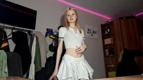 Snapshot of ilianamessersmith chatting on February 2026 07:13:02 AM ShyLuna online show from February 2026 07:13:02 AM