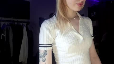 Snapshot of ilianamessersmith chatting on March 2026 05:15:02 AM ShyLuna online show from March 2026 05:15:02 AM