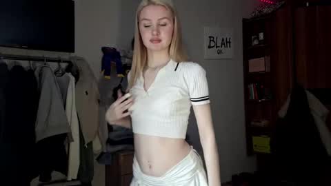 Snapshot of ilianamessersmith chatting on March 2026 05:24:01 AM ShyLuna online show from March 2026 05:24:01 AM