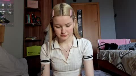 Snapshot of ilianamessersmith chatting on April 2026 07:16:01 AM ShyLuna online show from April 2026 07:16:01 AM