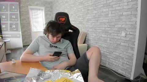 iliaskris online show from March 2025 08:59:01 AM