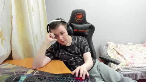 iliaskris online show from November 2025 01:44:02 PM