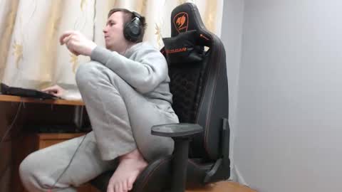 Snapshot of iliaskrisloveee chatting on December 2025 04:23:02 PM lord online show from December 2025 04:23:02 PM