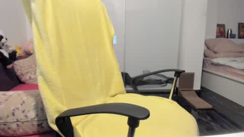 Bamby online show from December 2024 09:35:01 PM