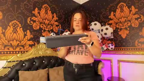 Snapshot of iliy_pervertedx chatting on June 2026 11:33:01 AM LILY online show from June 2026 11:33:01 AM