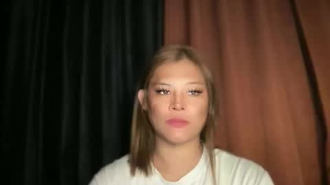 Snapshot of ill_moan_foryouxx chatting on March 2026 02:04:02 AM QUEEN KATH online show from March 2026 02:04:02 AM