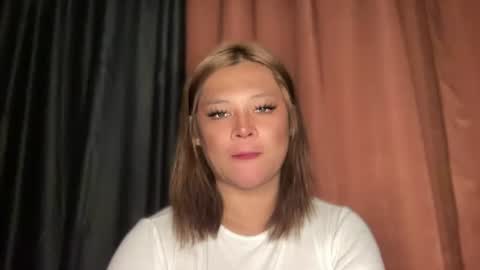 Snapshot of ill_moan_foryouxx chatting on March 2026 01:20:01 AM QUEEN KATH online show from March 2026 01:20:01 AM