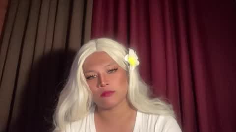 Snapshot of ill_moan_foryouxx chatting on April 2026 02:42:01 AM QUEEN KATH online show from April 2026 02:42:01 AM