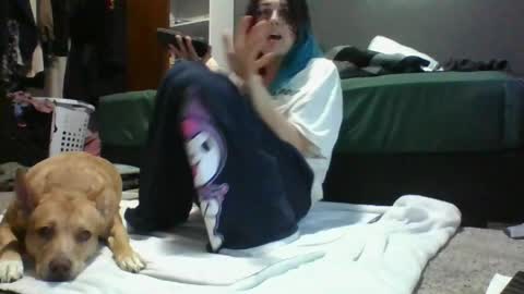 Snapshot of illlypad_lilac chatting on May 2026 01:32:02 AM Lilly online show from May 2026 01:32:02 AM