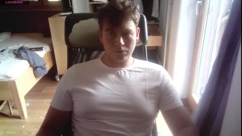 Snapshot of iloveyoutoo2000 chatting on October 2025 12:45:01 PM iloveyoutoo2000 online show from October 2025 12:45:01 PM