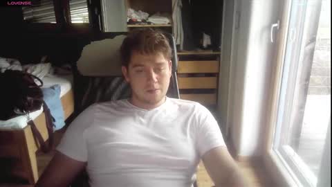 Snapshot of iloveyoutoo2000 chatting on November 2025 01:06:01 PM iloveyoutoo2000 online show from November 2025 01:06:01 PM