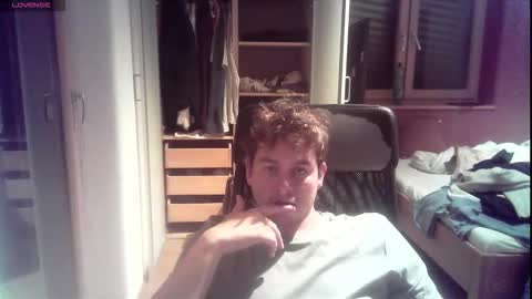 Snapshot of iloveyoutoo2000 chatting on November 2025 04:19:02 PM iloveyoutoo2000 online show from November 2025 04:19:02 PM