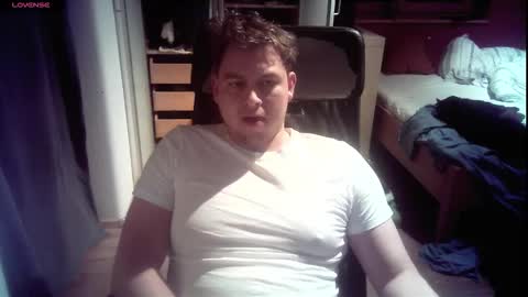 Snapshot of iloveyoutoo2000 chatting on December 2025 07:42:02 PM iloveyoutoo2000 online show from December 2025 07:42:02 PM