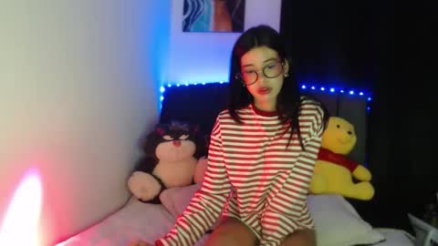 Snapshot of ily_bea chatting on April 2026 12:22:01 AM Ily Bea online show from April 2026 12:22:01 AM