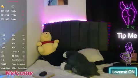 Snapshot of ily_bea chatting on April 2026 01:50:01 AM Ily Bea online show from April 2026 01:50:01 AM