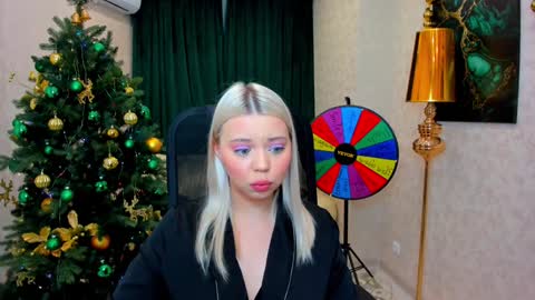 Roxy online show from December 2024 02:22:02 AM