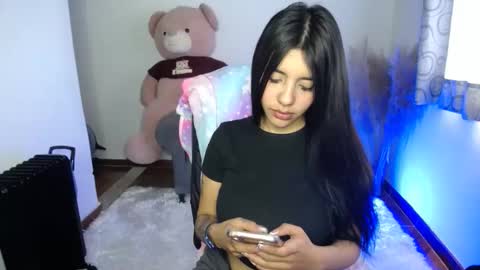 Snapshot of im_alyn chatting on November 2025 03:05:02 PM Alyn online show from November 2025 03:05:02 PM