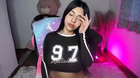 Snapshot of im_alyn chatting on November 2025 10:01:02 PM Alyn online show from November 2025 10:01:02 PM