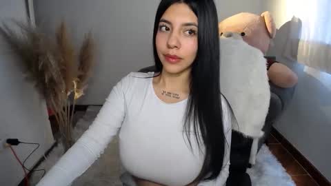 Snapshot of im_alyn chatting on December 2025 03:40:02 PM Alyn online show from December 2025 03:40:02 PM