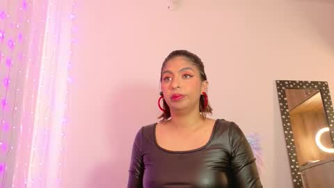 im_anna_ online show from October 2025 12:06:01 PM