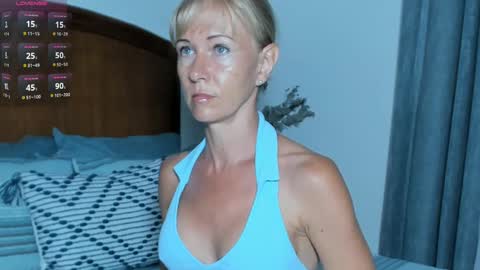 Christine -  online show from October 2025 12:00:02 PM