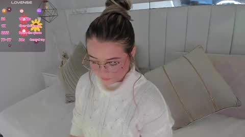 Snapshot of im_dalhia chatting on January 2025 02:03:02 PM DAHLIA online show from January 2025 02:03:02 PM