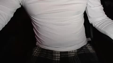 Snapshot of im_dave21 chatting on April 2026 09:33:02 AM im_dave21 online show from April 2026 09:33:02 AM