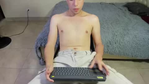 Snapshot of im_emilianolux chatting on October 2025 07:58:01 PM IM EMILIANOLUX online show from October 2025 07:58:01 PM