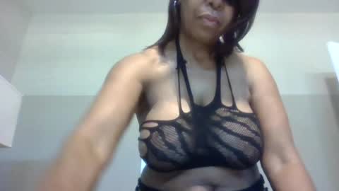 weet exy Cougar online show from May 2026 12:10:01 PM