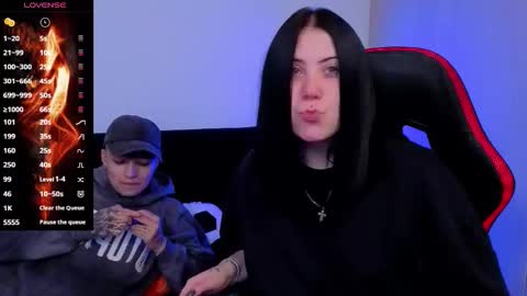 Laia online show from December 2025 12:37:02 AM