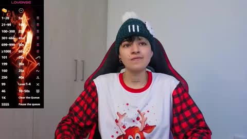 Laia online show from December 2025 07:32:01 PM