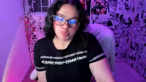 Snapshot of im_meii chatting on March 2026 01:44:01 AM mei mei uwu online show from March 2026 01:44:01 AM