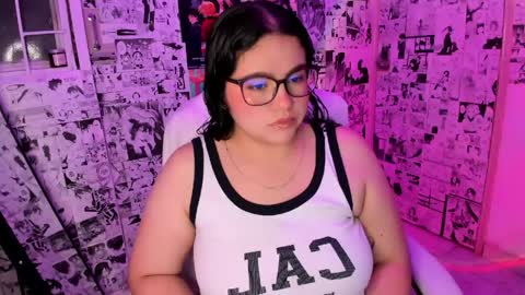 Snapshot of im_meii chatting on April 2026 04:02:02 AM mei mei uwu online show from April 2026 04:02:02 AM