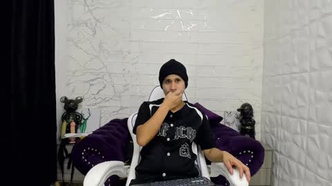 im_milan_rs online show from February 2025 01:11:01 AM