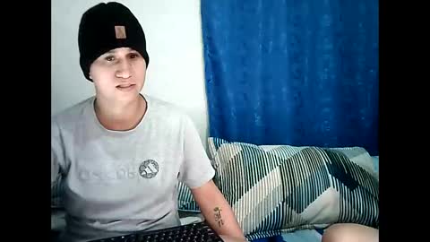 Snapshot of im_milancs chatting on November 2025 11:04:01 PM milan online show from November 2025 11:04:01 PM