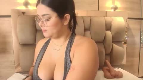 im mou  online show from December 2025 12:03:02 PM