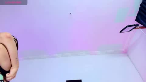 im_riley_ online show from October 2025 07:18:01 PM