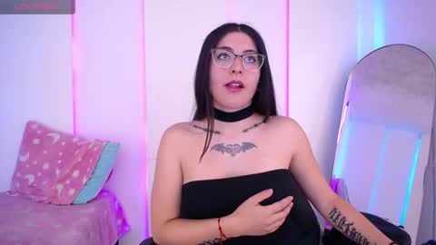 Snapshot of im_rosse_ chatting on March 2026 06:57:01 PM Jade Rosse online show from March 2026 06:57:01 PM