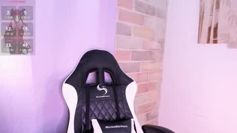 Scarlet  online show from October 2025 10:53:02 PM