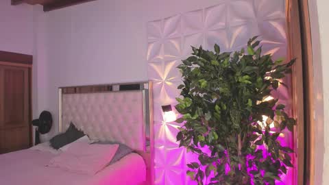 im_sebaslopez online show from September 2025 11:37:02 AM